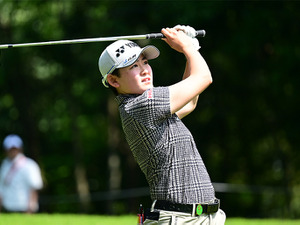 【女子ゴルフ】岩井明愛が単独首位、ショット好調でバーディ量産　ブリヂストンレディスオープン初日 画像