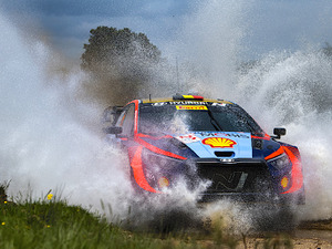 【WRC】第6戦ラリー・イタリア サルディニア3日目　ヒョンデのヌービルが逆転首位、トヨタのロバンペラが3位 画像