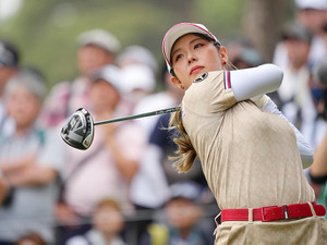 【女子ゴルフ】6アンダーの暫定首位に吉田優利と上田桃子、日没のため2日連続サスペンデッドに　ニトリレディス2日目 画像