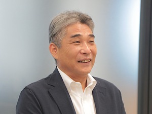 【スポーツビジネスを読む】ソフトバンクのスポーツ・ソリューションを牽引するサービス企画本部・原田賢悟本部長　前編　求人誌『B-ing』から始まった携帯電話を巡る旅 画像