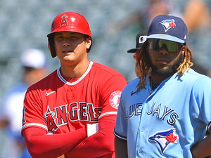 【MLB】大谷翔平獲得ならず……落胆のブ軍ファンがスカッとするゲレーロJr.の「金属バット」特大柵越えシーンが話題に 画像