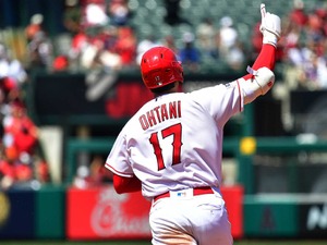 【MLB】「大谷翔平の右肘は問題ないようだ」背番号17を譲ったケリー投手、トレーニングの様子を明かす「体も大きく、強くなっていた」 画像