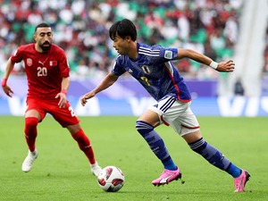 「芸術の域」三笘薫が復帰戦で“別次元”のドリブル　今大会初出場で抜群の存在感示す【アジア杯】 画像