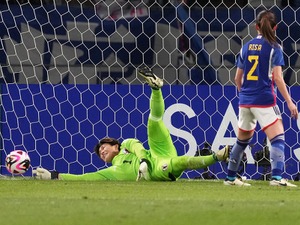 【なでしこジャパン】「GK経験者なら同意してくれると思うけど……」　山下の1ミリを生んだ“咄嗟の判断”に共感の声 画像