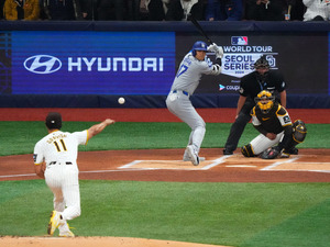 【MLB】大谷翔平、衝撃の192キロ大ファウルに騒然「屋根を粉砕」　識者が続々と速報、現地実況も感嘆の声 画像