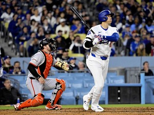 【MLB】大谷翔平、ついに待望の今季1号“170キロ”弾丸アーチ　「ショウタイムの始まりだ」 画像
