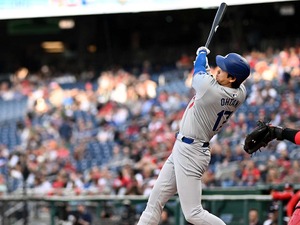 【MLB】大谷翔平、“魔球”ナックルボールを107メートル大飛球も届かず…… 4試合ぶりのナ・リーグ首位タイ12号に期待 画像