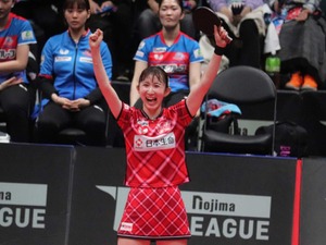 「ここがリベンジする場」早田ひな、平野美宇撃破で2年ぶりV導く　「日本生命にいて良かった」と笑顔で感謝【Tリーグ】 画像