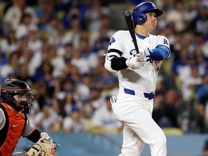 【MLB】大谷翔平、188キロ“弾丸”ツーベースと今季32盗塁目で好機演出　「ボールを破壊した」と米記者驚愕 画像