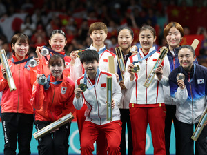 中国卓球女子が振り返る日本との激闘　平野美宇撃破の孫穎莎は「出遅れたが諦めなかった」二冠の陳夢は「チームメイト2人に感謝」【パリ五輪2024】 画像