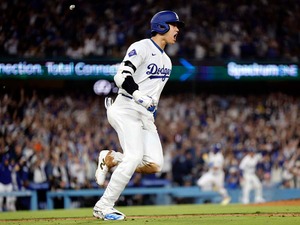 【MLB】大谷翔平、ドジャース地区優勝に花を添える大記録　23年ぶり史上19人目の「400塁打」達成　松井裕樹からの二塁打で決めた 画像