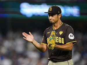 【MLB】ドジャースタジアム騒然の“異常事態”で約10分間試合中断も……ダルビッシュ有の好投&1試合6発&好守備の連続でパドレスが完勝 画像