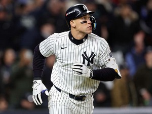 【MLB】不振のジャッジ、豪快“175キロ”WS初アーチでヤンキース先制　実況大興奮「眠れる巨人がついに覚醒」 画像