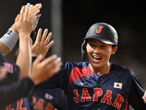 【プレミア12】侍ジャパン、辰己涼介の適時打と源田壮亮の一発で主導権　序盤リードで3連勝へ前進 画像