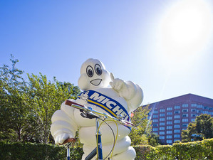 日仏100年超企業がコラボしたシティサイクル登場 画像