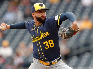 【MLB】「ドジャースに移籍すると思っていた」ヤンキース加入の守護神がトレード舞台裏を明かす　ロス行き一転も……「NYでうれしい」 画像