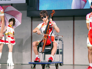 【ジャパンカップ14】地元・宇都宮ブリッツェンが沸かせる…チームプレゼンテーション国内チーム 画像