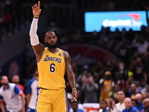 【NBA】史上初5万得点を達成したレブロン、長く活躍できる理由とは……「プロセスを愛すること」　“相棒”ドンチッチ「7万得点いくかも」と称賛 画像