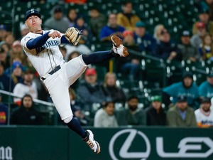 【MLB】これぞメジャー級、マリナーズGG賞内野手が見せた「超美技ゲッツー」　公式絶賛のスーパープレーが窮地を救うも…… 画像