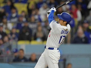 【MLB】大谷翔平、2試合ぶり豪快“179キロ”6号同点アーチ　スタンド最上段に米メディア興奮「キミはどうかしている」 画像