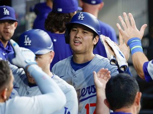 【MLB】父になった大谷翔平、米記者は打撃不振に懸念示すも……ベッツとテオスカーは「ショウヘイなら大丈夫」と太鼓判 画像