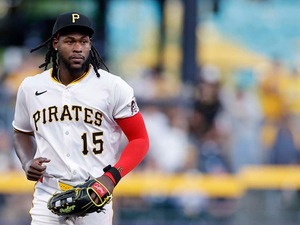 【MLB】“強肩王”クルーズ、中堅からの「160キロ補殺」に実況大興奮　公式絶賛のスーパースロー「ミサイルを撃ち込んだ」 画像