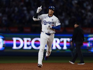 【MLB】大谷翔平、打った瞬間確信の頷き“183キロ”23号アーチ　米メディア歓喜の反撃弾「63本ペースだ」 画像