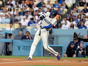 【MLB】大谷翔平、ジ軍との大一番で“178キロ豪快弾”「オオタニの7本目の先頭打者アーチ」　11試合ぶり24号に本拠地熱狂 画像