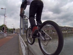 ダニー・マカスキルが行くヨーロッパのスタント遠征 画像