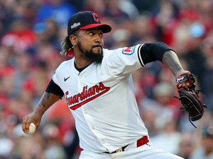 【MLB】ドジャースの悩みを一気に解決するトレード案浮上　コンフォートとスコットの代役で「安打製造機＆守護神」W獲得か 画像