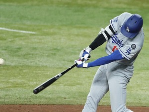 【MLB】大谷翔平、ボール球を“パワーで運んだ”強振右前打　6試合連続安打でチャンスメーク 画像