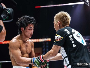 【超RIZIN.4】ヒロヤ、“激しい打撃戦”で会場沸かすも敗北……元谷友貴は「すごくいい選手」と絶賛、フライ級GP制覇を誓う「ヒロヤくんの分も背負って優勝する」 画像