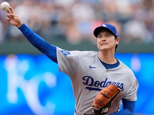 【MLB】「けいれん」で緊急降板した大谷翔平、東海岸の熱帯夜に参ったか ロバーツ監督「湿度のせいで体が……」と明かす 画像