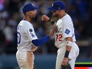 【MLB】ドジャースの“二遊間”が高評価……ベッツとロハスが「ゴールドグラブ賞」最終候補入り　今季60発のローリーは連続選出ならず 画像