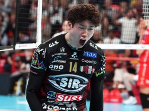 ペルージャ石川祐希、開幕戦でアタック決め咆哮　チーム2位の18得点で白星発進に貢献、悲願のイタリア・セリエA制覇へ好発進 画像