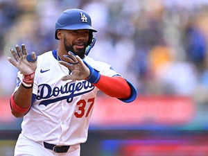 【MLB】強打と隣り合わせの拙守が課題……トレード話が急浮上したテオスカー　“今季35発”俊足好守のバクストンらが交換候補に 画像