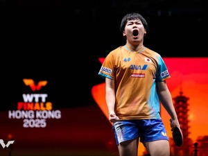 松島輝空とフルゲーム激闘の世界1位・王楚欽は「敗北寸前だった」　王者が認めた18歳のポテンシャル「前半は何もできなかった」【WTTファイナルズ香港】 画像