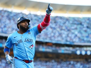 【MLB】タッカーを奪われ、ビシェットを失っても……地元メディアが期待寄せる“5億ドルの男”　ブルージェイズは「再び10月の戦いに戻ってくる」　 画像