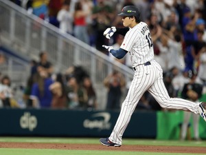 【WBC2026】「史上初2本のリードオフホーマー」大谷翔平、アクーニャJr.と見せたアーチ競演に記者注目　観客席のマニアも大興奮 画像