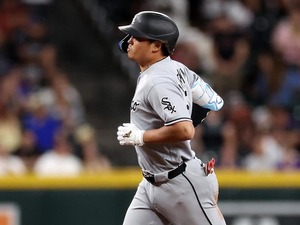 【MLB】「ムラカミの歴史的な量産が……」村上宗隆、衝撃の5試合連続弾に米記者が驚愕　年間67発ペースで“大谷超え”視界「化け物だ」 画像