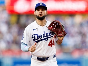 【MLB】「パヘスの前で走るな」佐々木朗希を救った、初回先頭の長打を刺した“パーフェクトスロー”　反転から圧巻のダイレクト返球 画像