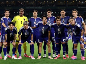 「日本人がまたやった！」サポーターの試合後の姿に現地メディア称賛　チュニジア撃破後の行動で「再び模範を示した」【北中米W杯】 画像