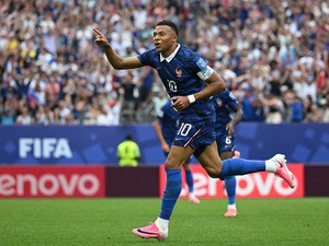 仏代表ムバッペが狙う“史上初”の偉業とは？　27歳で到達した驚異の100試合60得点40アシスト、伝説超えへ高まる期待【北中米W杯】 画像