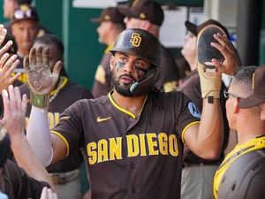 【MLB】タティスJr.が「今季メジャー最長145メートル」特大弾　開幕2カ月ノーアーチも……オールスター明け“5戦3発”の巻き返し 画像