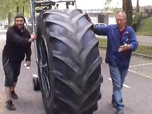 世界で最も大きなタイヤを持つ自転車？ 画像