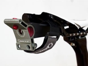 トライアスロンや長距離サイクリングに有効なボトルケージアダプターがQ BICLEから登場 画像