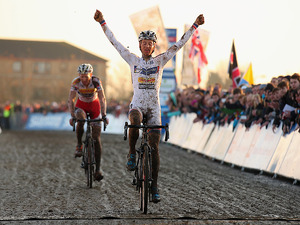 UCI2014-15シクロクロスワールドカップ第3戦、男子エリートはベルギーのパウエルスが制す 画像
