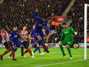 【欧州サッカー】ファン・ペルシー、プレミア通算140ゴールを記録 画像