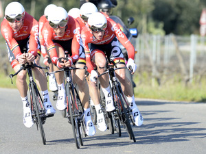 慣れないボクシングにちょっと及び腰!?　ロット・ベリソルがオフトレ公開 画像