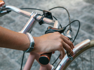 Jawbone、ウェアラブル新端末『UP3』発売延期を発表 画像